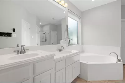 5301 Deerwood Lane, Austin, TX 78730 - Photo 16