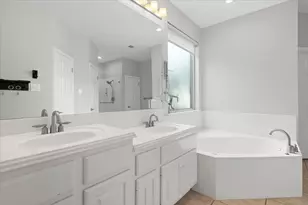 5301 Deerwood Ln, Austin, TX 78730 - Photo 16