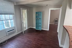 711 W 35th St, Austin, TX 78705 - Photo 8