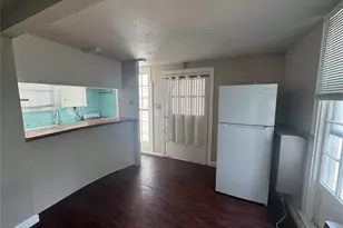 711 W 35th St, Austin, TX 78705 - Photo 4