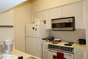 612 Park Pl, Austin, TX 78705 - Photo 8