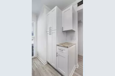2018 W Rundberg Lane #16D, Austin, TX 78758 - Photo 8