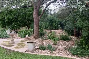 416 Brazos Dr, Georgetown, TX 78628 - Photo 34