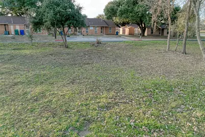 Lot 3 E Alamo Street, Elgin, TX 78621 - Photo 4