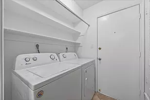 512 Eberhart Ln, Austin, TX 78745 - Photo 12