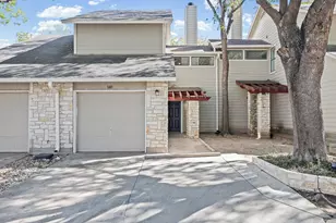 512 Eberhart Ln, Austin, TX 78745 - Photo 2