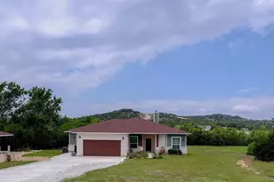 202 Falling Oak Dr, Blanco, TX 78606 - Photo 4