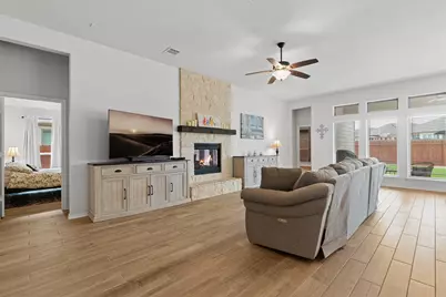 405 Glen Arbor Drive, Liberty Hill, TX 78642 - Photo 6