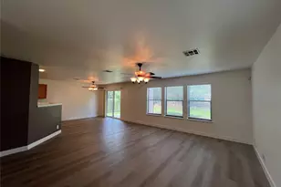 821 New Bridge Dr, Kyle, TX 78640 - Photo 4