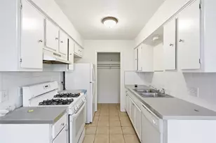 2412 Burleson Ct, Austin, TX 78741 - Photo 6