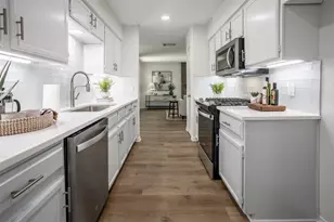 5720 Shreveport Dr, Austin, TX 78727 - Photo 6