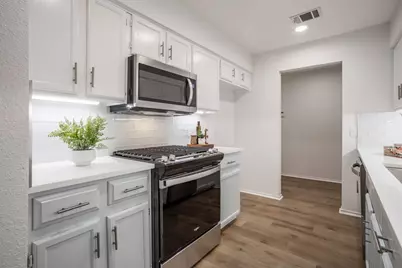 5720 Shreveport Drive, Austin, TX 78727 - Photo 10