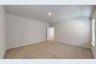 120 McNamara Court, Jarrell, TX 76537 - Photo 8