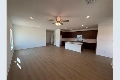 112 Quail Convey Drive, Jarrell, TX 76537 - Photo 4