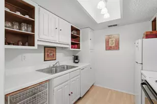 8210 Bent Tree Rd, Austin, TX 78759 - Photo 14