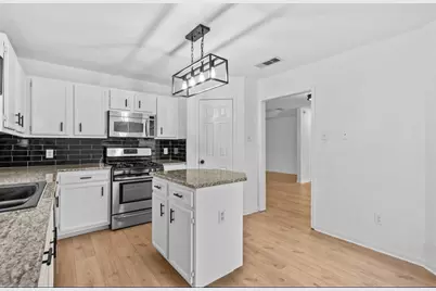 2101 Boxwood Path, Round Rock, TX 78664 - Photo 10