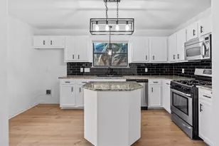 2101 Boxwood Path, Round Rock, TX 78664 - Photo 8