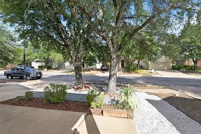 3905 Bronco Bend Loop, Austin, TX 78744 - Photo 6
