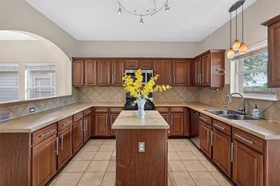 3905 Bronco Bend Loop, Austin, TX 78744 - Photo 14