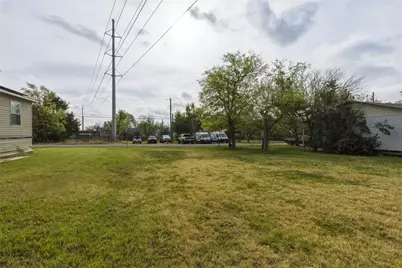 104 Royal Street, Taylor, TX 76574 - Photo 20