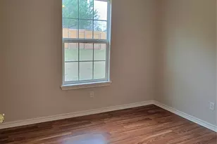 195 Cardinal Dr, Paige, TX 78659 - Photo 12