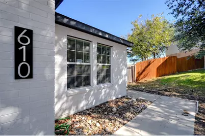 610 Duke Bend, New Braunfels, TX 78130 - Photo 2