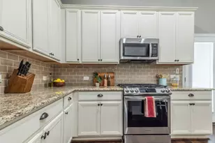 105 Penna Ln, Georgetown, TX 78628 - Photo 10