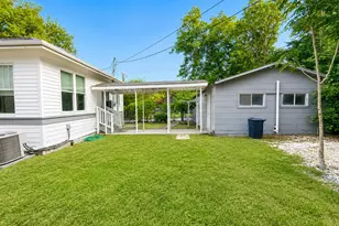 340 Ackerman St, Rockdale, TX 76567 - Photo 32