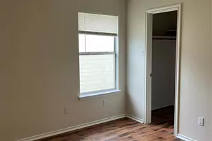 1013 Christopher St, Round Rock, TX 78681 - Photo 12