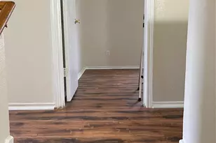1013 Christopher St, Round Rock, TX 78681 - Photo 10