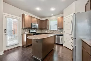 2021 Carlson Dr, Austin, TX 78741 - Photo 10