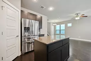2021 Carlson Dr, Austin, TX 78741 - Photo 12