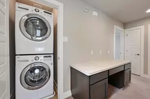 2021 Carlson Dr, Austin, TX 78741 - Photo 16