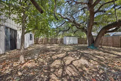 7701 Wakefield Drive, Austin, TX 78749 - Photo 10