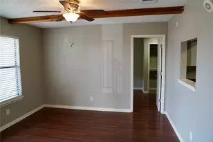 1624 Aquarena Springs Dr, San Marcos, TX 78666 - Photo 4