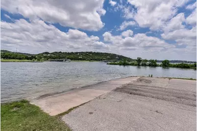 3208 Hamilton Avenue, Lago Vista, TX 78645 - Photo 10