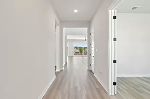 317 McMillian Dr, Liberty Hill, TX 78642 - Photo 4