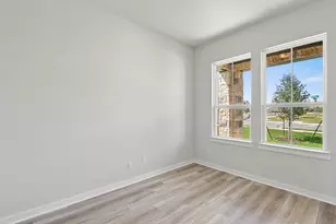 317 McMillian Dr, Liberty Hill, TX 78642 - Photo 4