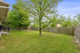 118 Camellia Dr, Hutto, TX 78634 - Photo 30