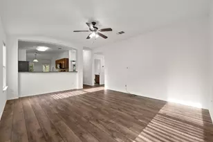 118 Camellia Dr, Hutto, TX 78634 - Photo 4