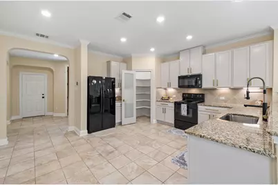 2950 E Old Settlers Boulevard #11, Round Rock, TX 78665 - Photo 10