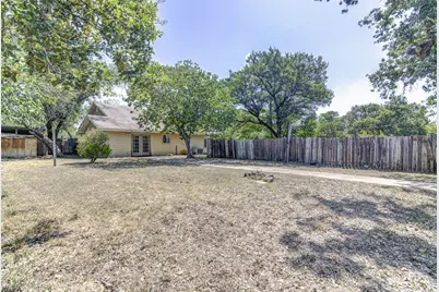322 E Castleshoals Drive, Granite Shoals, TX 78654 - Photo 24