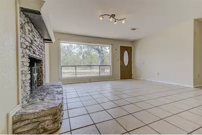 322 E Castleshoals Drive, Granite Shoals, TX 78654 - Photo 4