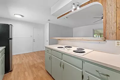 6005 Leisure Run Road, Austin, TX 78745 - Photo 12