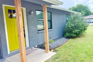 10700 Plains Trail, Austin, TX 78758 - Photo 18