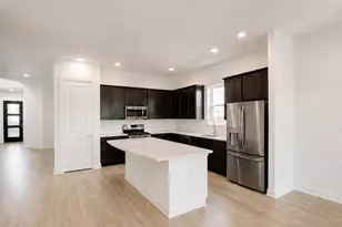 1424 S Brook Dr, Leander, TX 78641 - Photo 2
