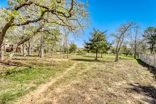 208 Ulupau Cir, Bastrop, TX 78602 - Photo 26