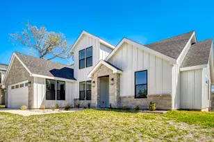 208 Ulupau Cir, Bastrop, TX 78602 - Photo 4