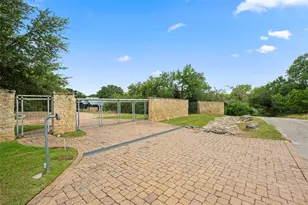 1905 Wood Acre Ln, Austin, TX 78733 - Photo 32
