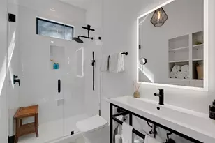 401 Rogart Dr, Briarcliff, TX 78669 - Photo 24